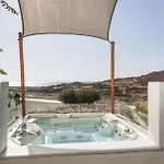 Harmony Luxury Naxos